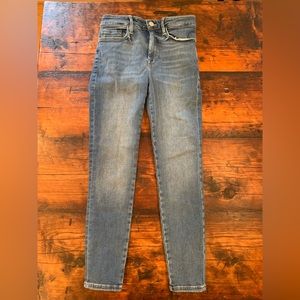 FRAME Le One Skinny Crop. Size 1. Color is Sapphire. Brand New. No Tags.